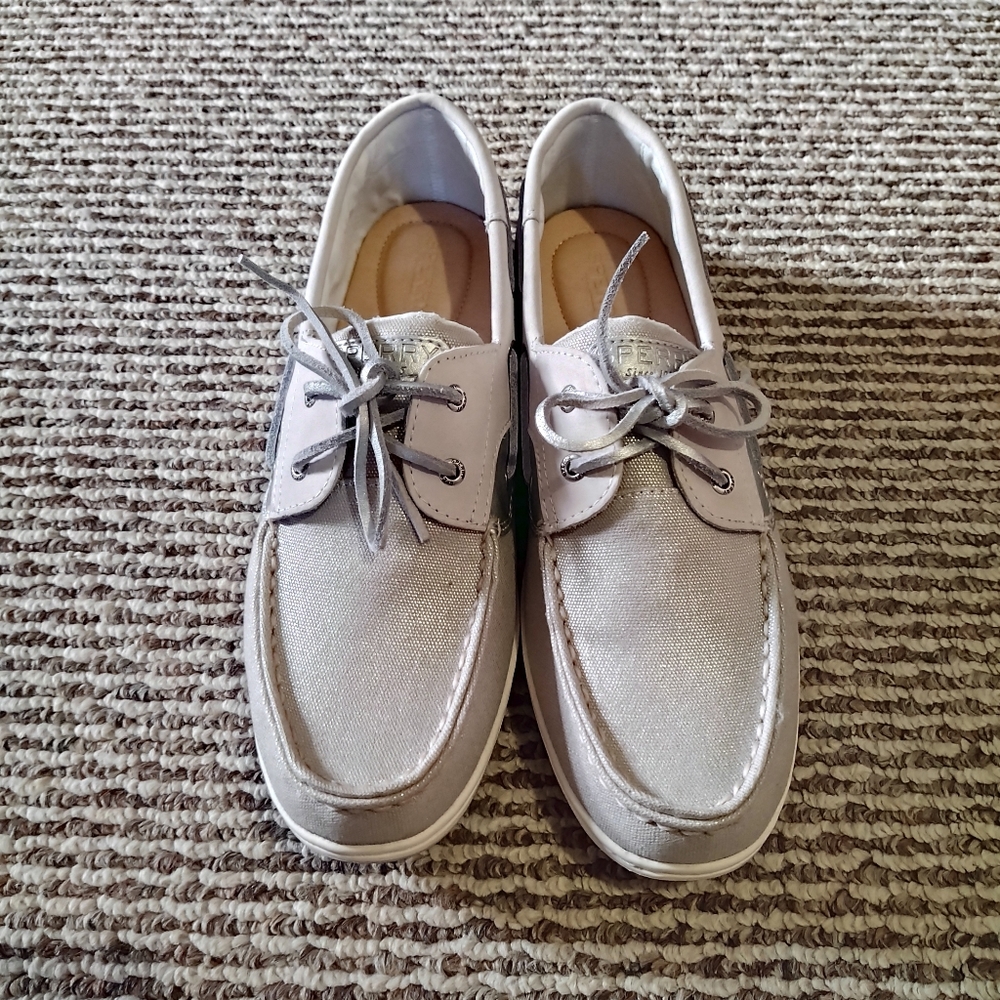 *New in Box* Women's Sperry Top sider size 11